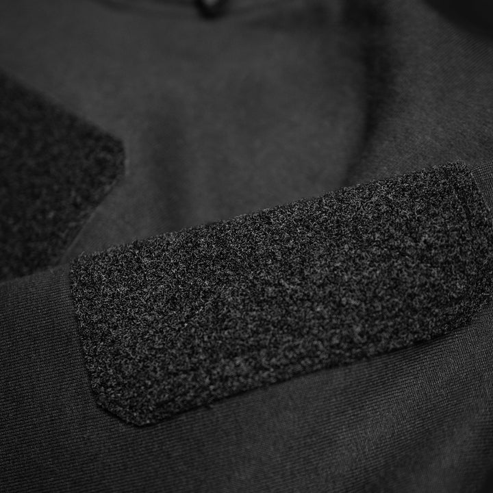 Urban Tactical Hoodie, Trageansicht – Daily Customs